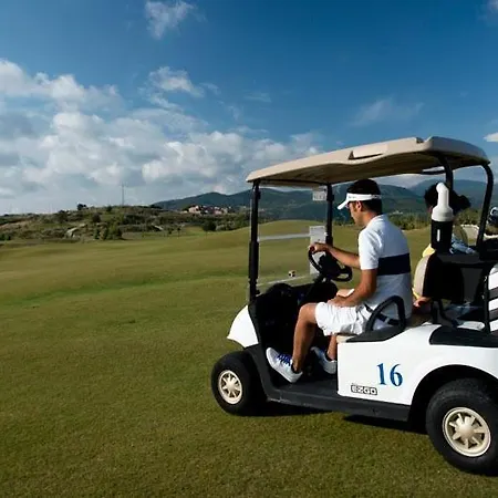 Golf & Peacock 33, 2.kat * קוסדסי